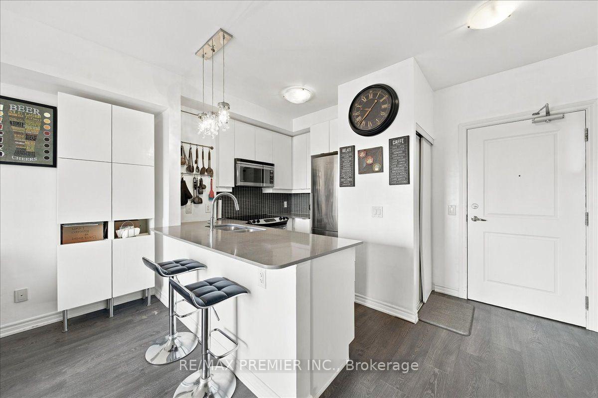 Photo 5 of Unit 708, 7730 Kipling Avenue, Vaughan, Vaughan Grove — HOMEH