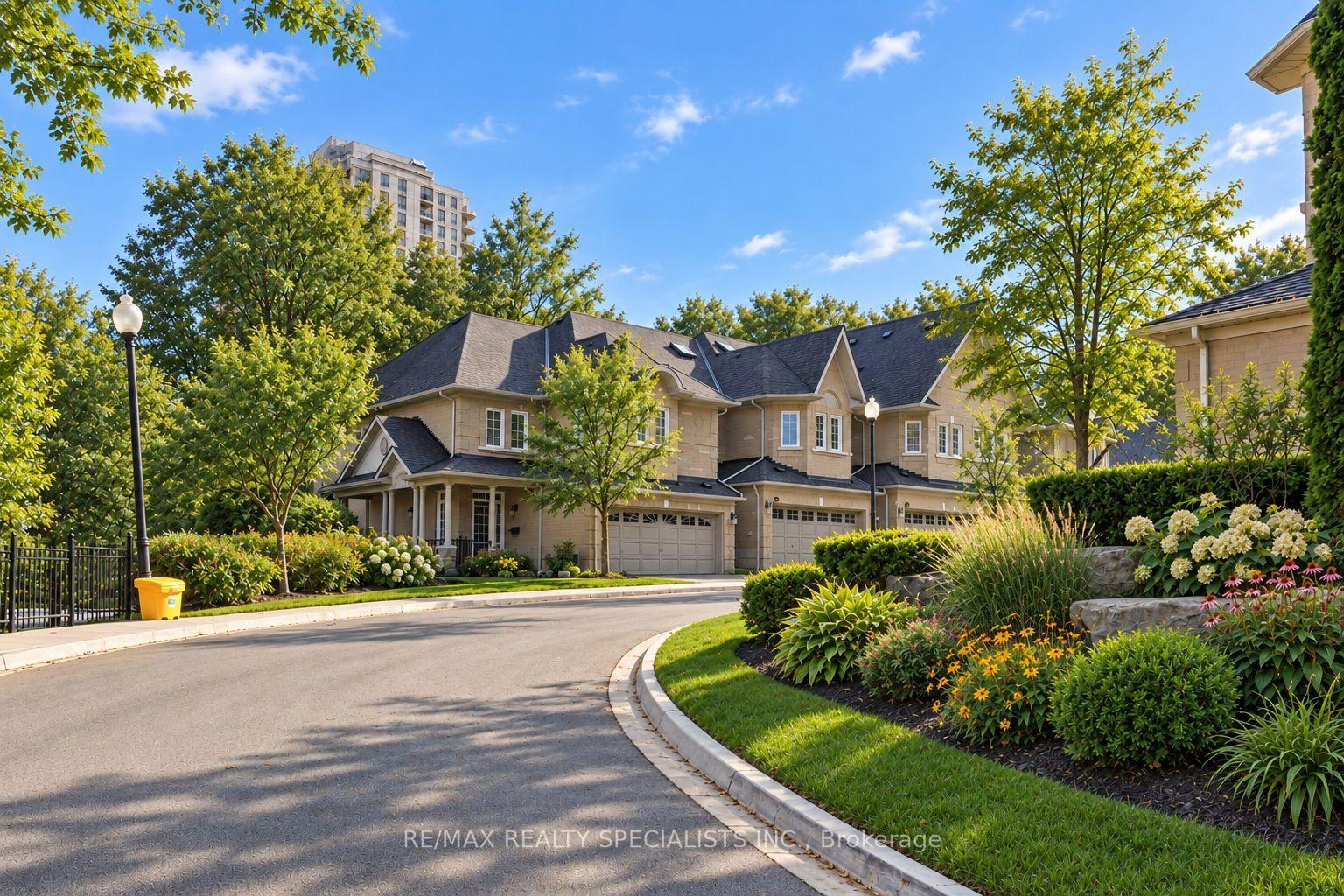 Photo 2 of Unit 35, 2000 The Collegeway, Mississauga, Erin Mills — HOMEH