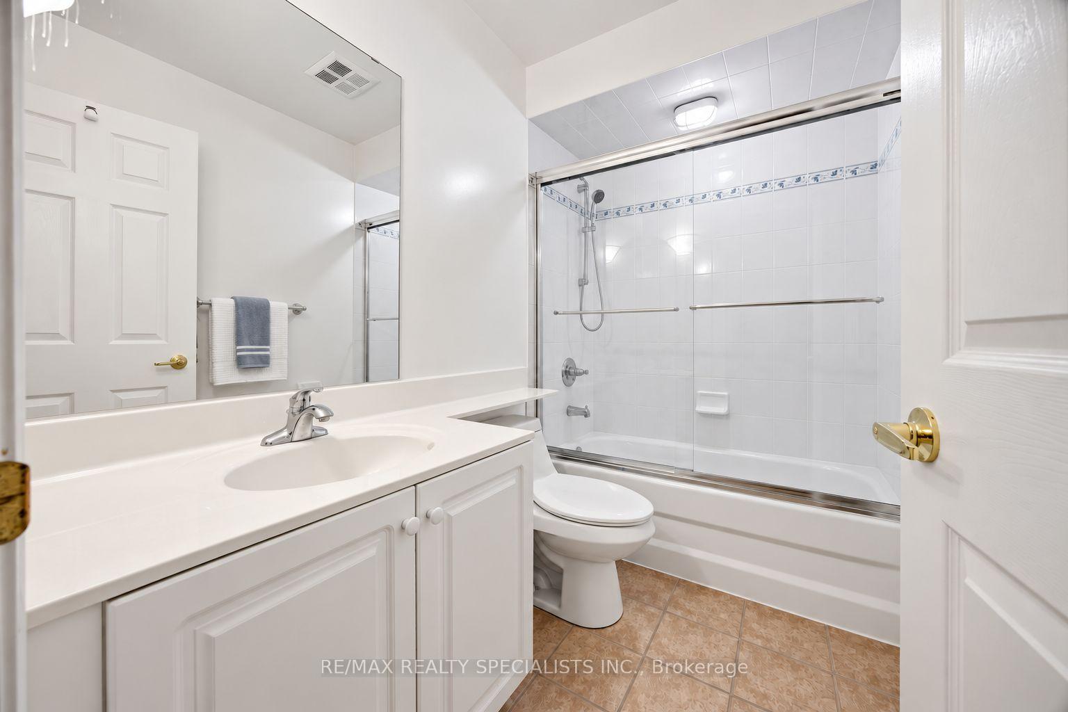 Photo 14 of Unit 35, 2000 The Collegeway, Mississauga, Erin Mills — HOMEH