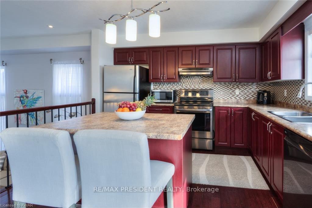 Photo 7 of Unit UPPER, 54 Periwinkle Street, Kitchener, Larentian West — HOMEH