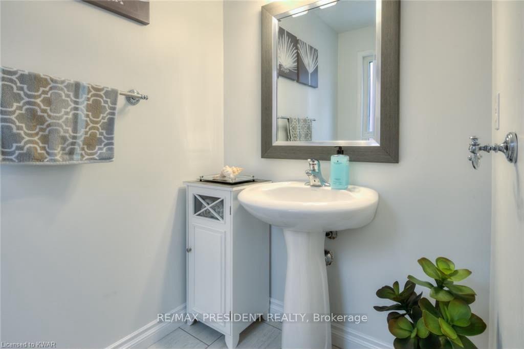 Photo 14 of Unit UPPER, 54 Periwinkle Street, Kitchener, Larentian West — HOMEH