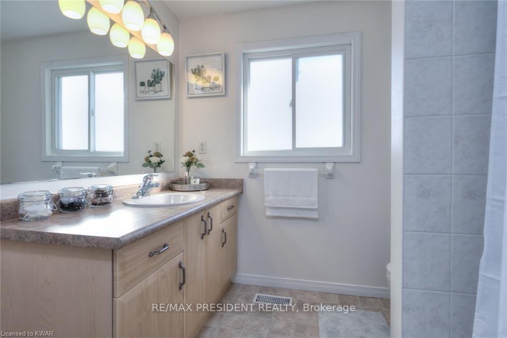 Photo 19 of Unit UPPER, 54 Periwinkle Street, Kitchener, Larentian West — HOMEH