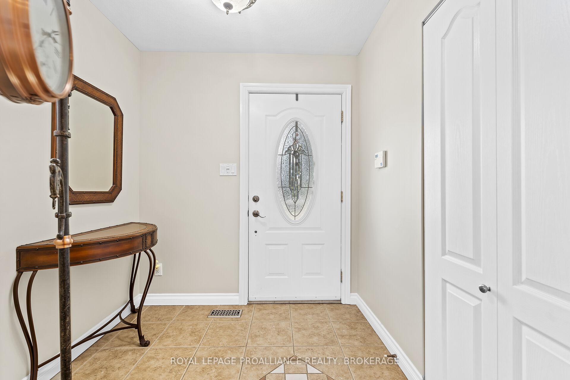 Photo 6 of 2112 Burbrook Road, Kingston, City North of 401 — HOMEH
