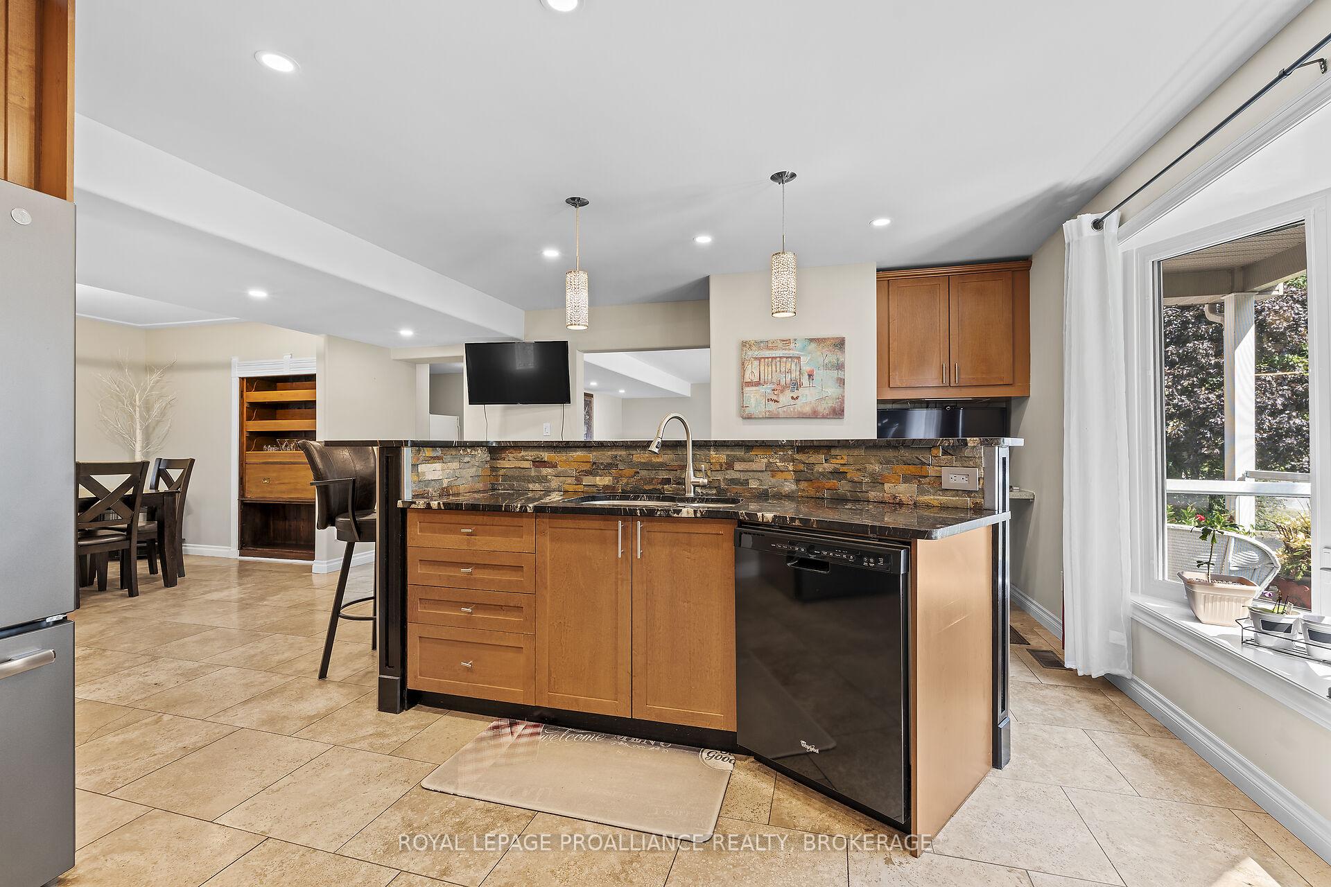 Photo 14 of 2112 Burbrook Road, Kingston, City North of 401 — HOMEH