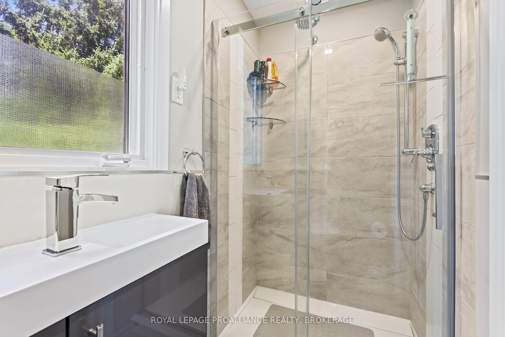 Photo 16 of 2112 Burbrook Road, Kingston, City North of 401 — HOMEH
