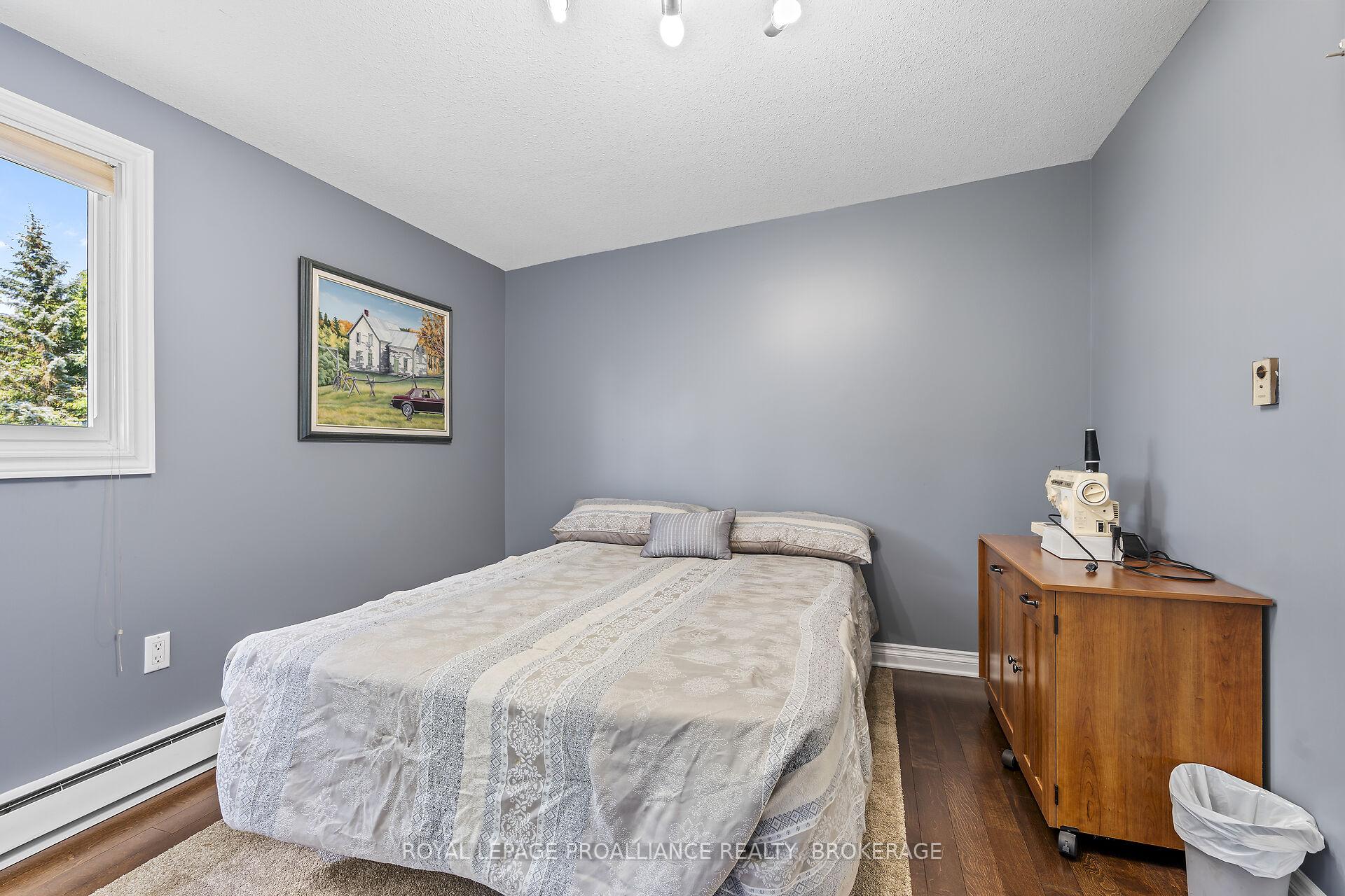 Photo 26 of 2112 Burbrook Road, Kingston, City North of 401 — HOMEH