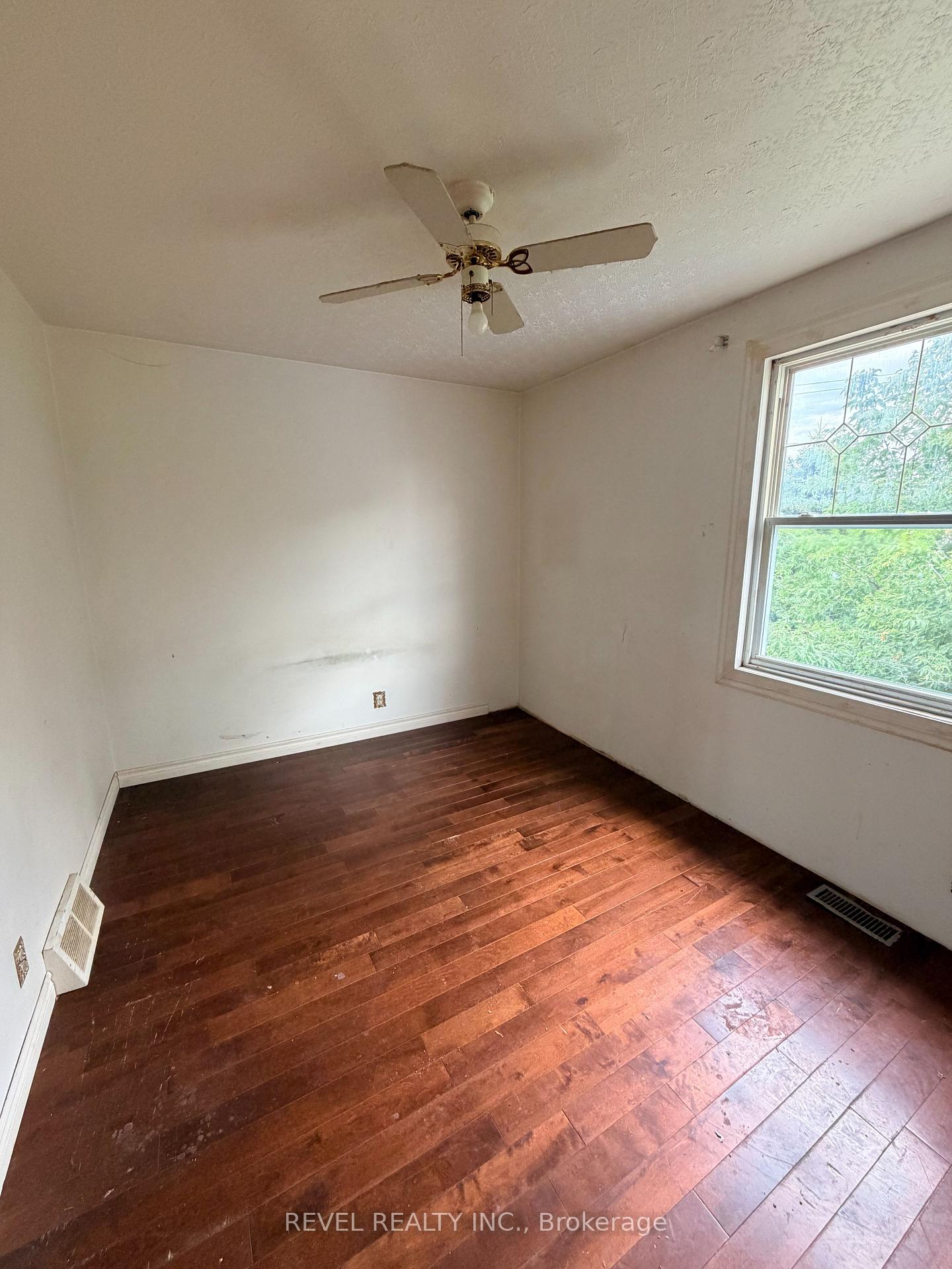 Photo 8 of 387 Randall Drive, Timmins, TNW - Riverpark — HOMEH