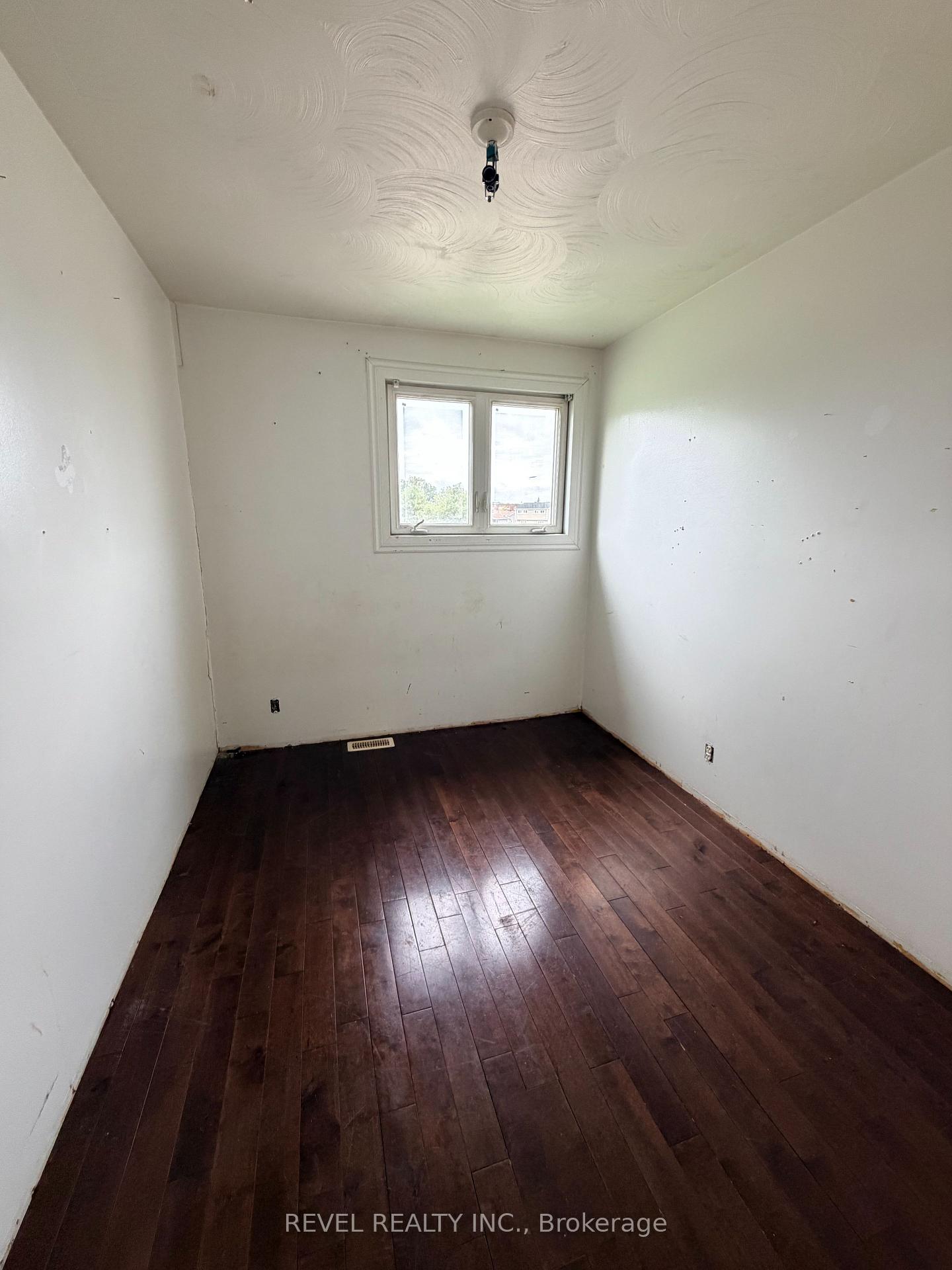 Photo 9 of 387 Randall Drive, Timmins, TNW - Riverpark — HOMEH