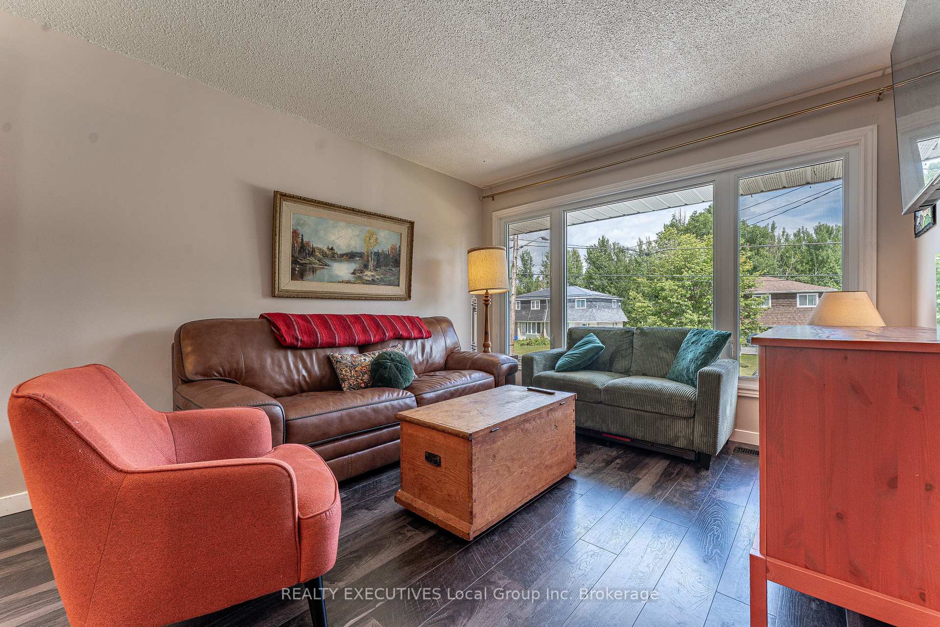 Photo 9 of 25 Sovereign Drive, North Bay, Birchaven — HOMEH