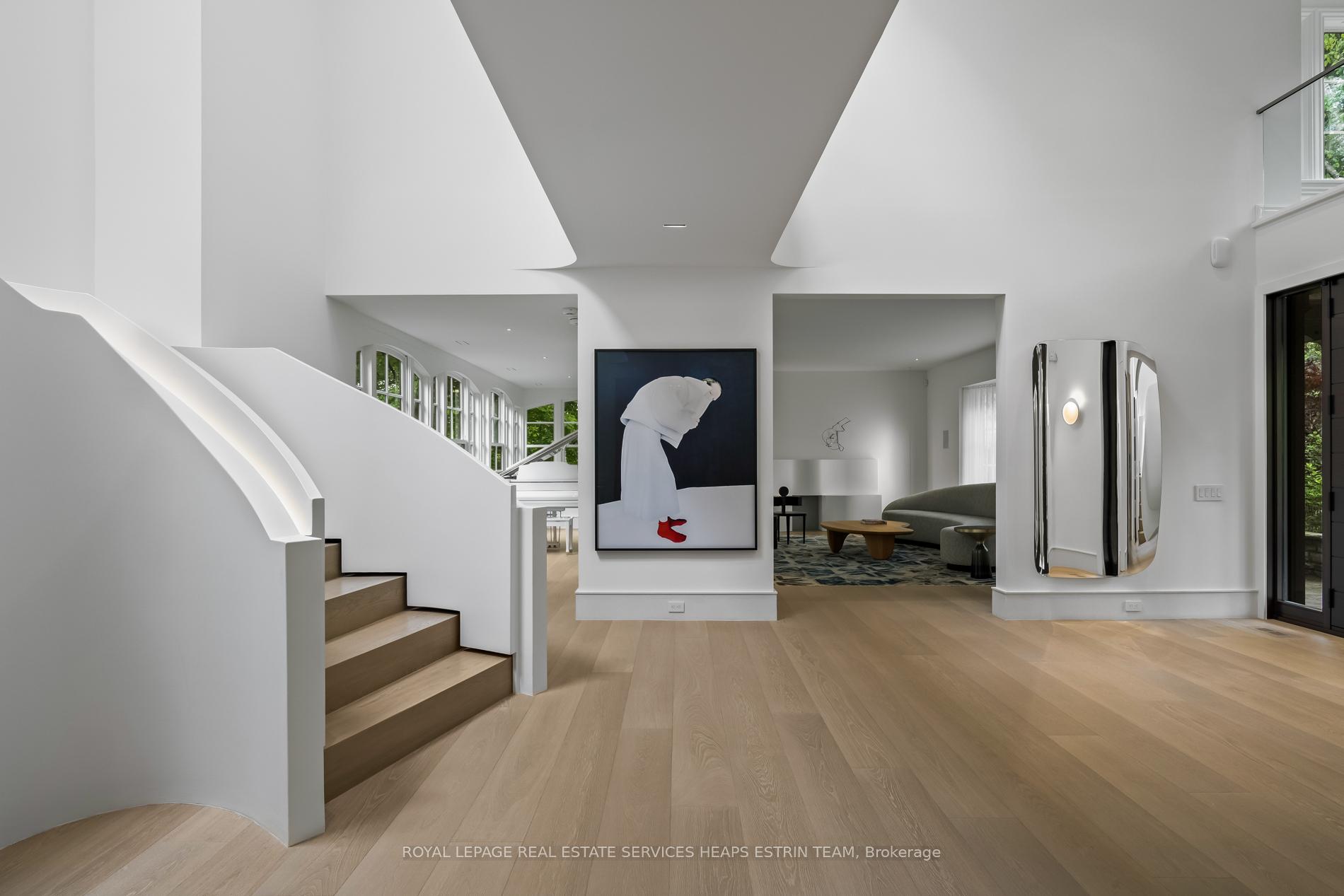 Photo 12 of 25 North Drive, Etobicoke, Edenbridge-Humber Valley — HOMEH