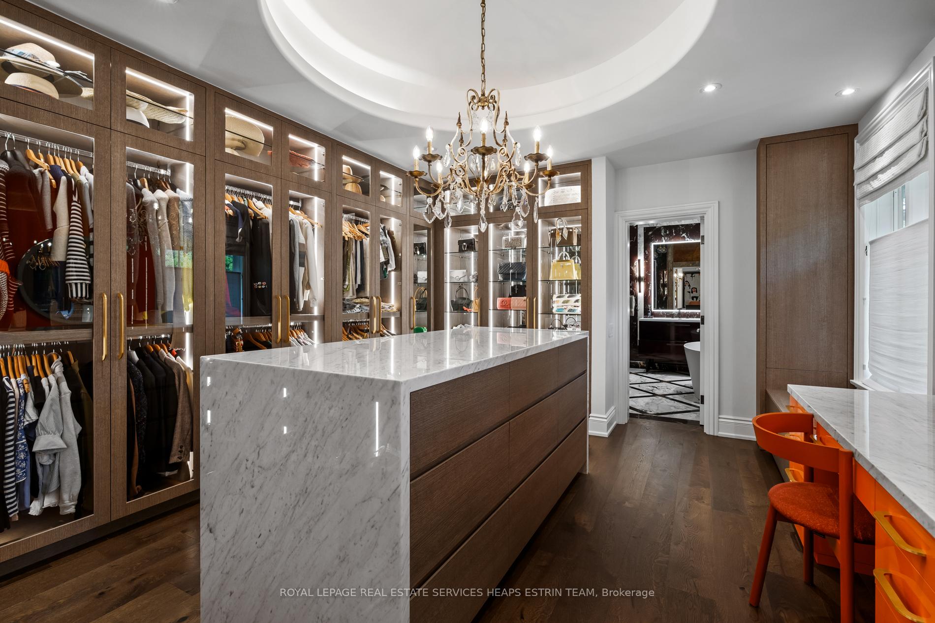 Photo 23 of 25 North Drive, Etobicoke, Edenbridge-Humber Valley — HOMEH