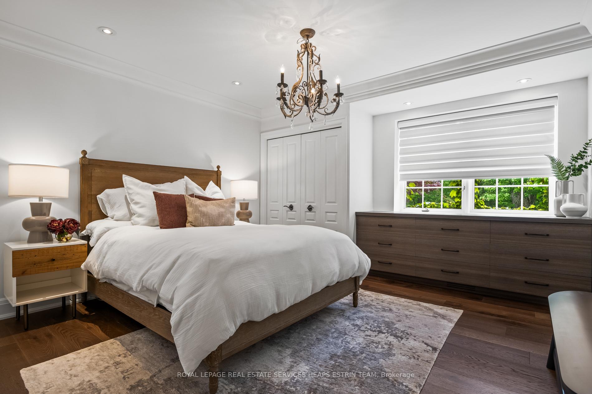 Photo 33 of 25 North Drive, Etobicoke, Edenbridge-Humber Valley — HOMEH