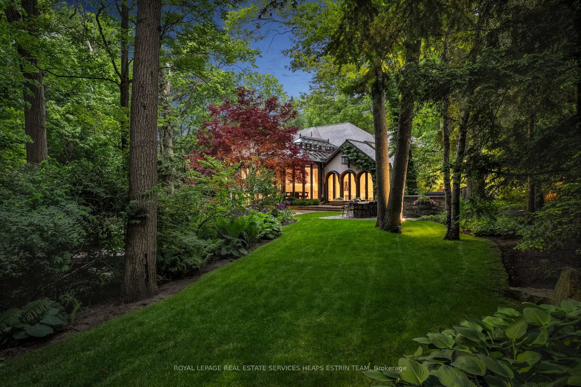 Photo 48 of 25 North Drive, Etobicoke, Edenbridge-Humber Valley — HOMEH