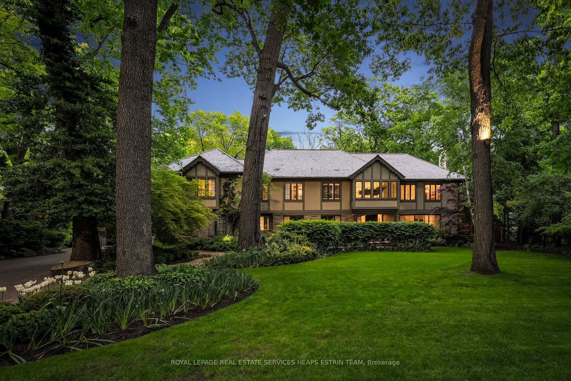 Photo 49 of 25 North Drive, Etobicoke, Edenbridge-Humber Valley — HOMEH
