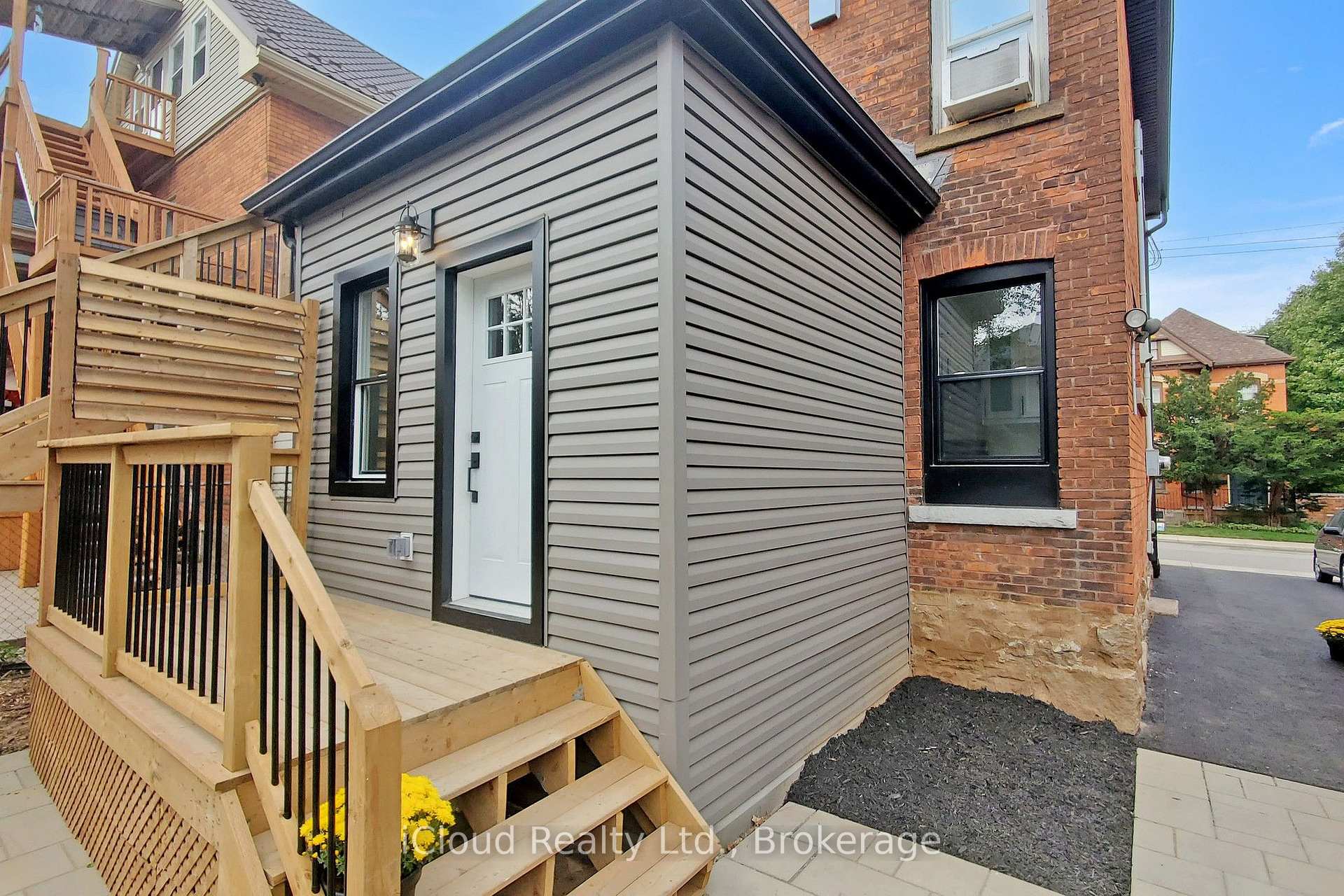 Photo 6 of 75 Ontario Avenue, Hamilton, Stinson — HOMEH