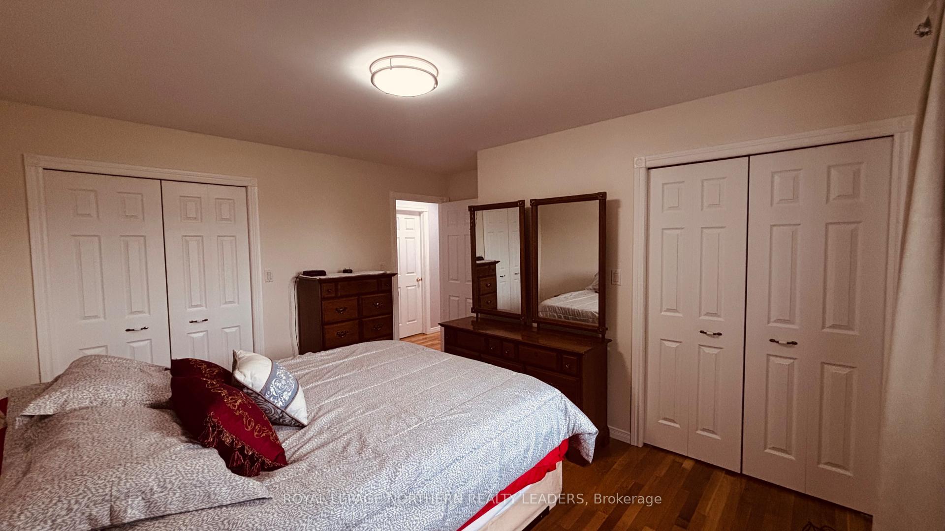 Photo 24 of 65 Connaught Avenue S, Cochrane — HOMEH