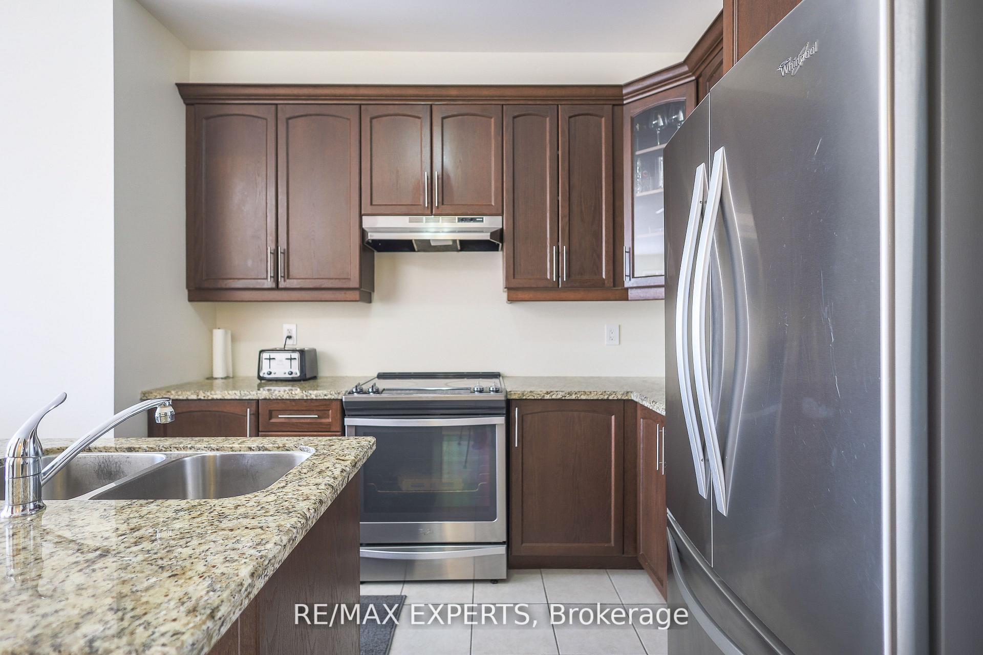 Photo 18 of 27 Hogan Manor Drive, Brampton, Northwest Brampton — HOMEH