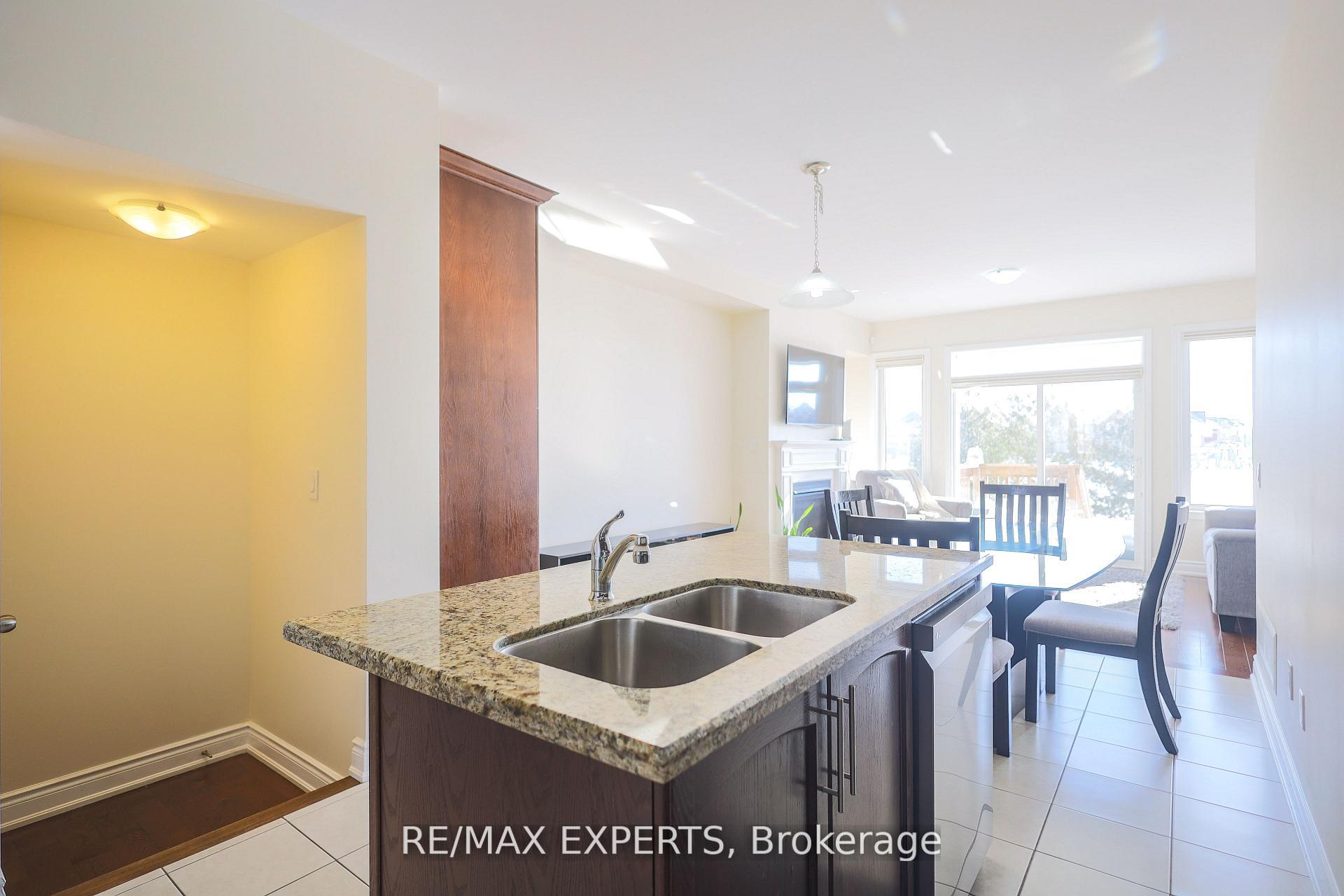 Photo 9 of 27 Hogan Manor Drive, Brampton, Northwest Brampton — HOMEH