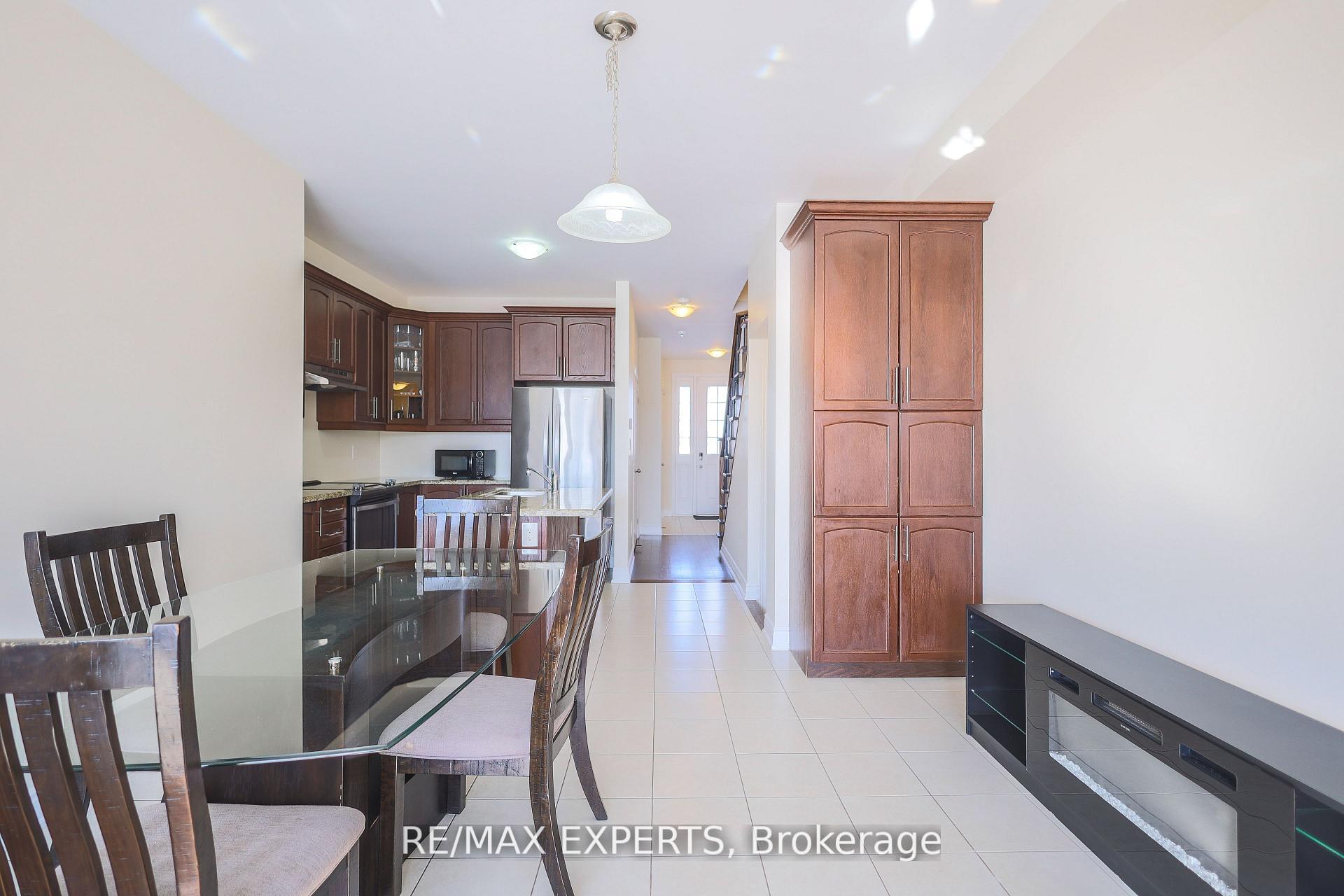 Photo 25 of 27 Hogan Manor Drive, Brampton, Northwest Brampton — HOMEH