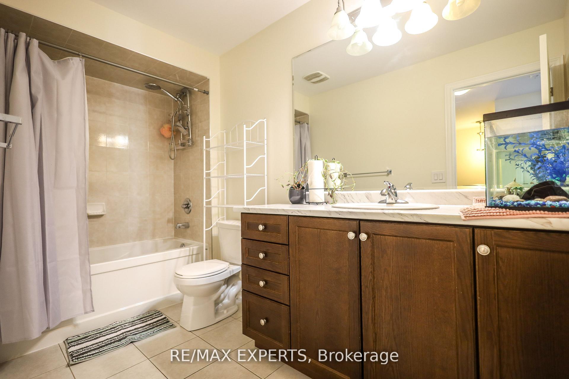 Photo 21 of 27 Hogan Manor Drive, Brampton, Northwest Brampton — HOMEH