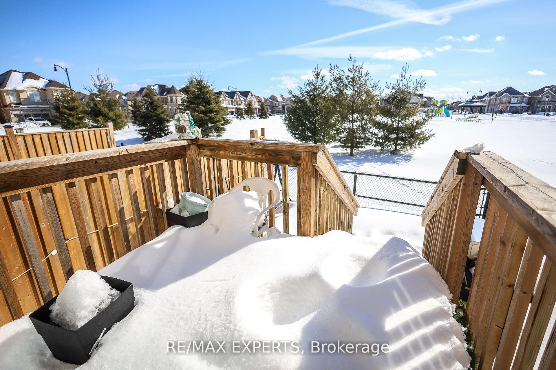 Photo 39 of 27 Hogan Manor Drive, Brampton, Northwest Brampton — HOMEH