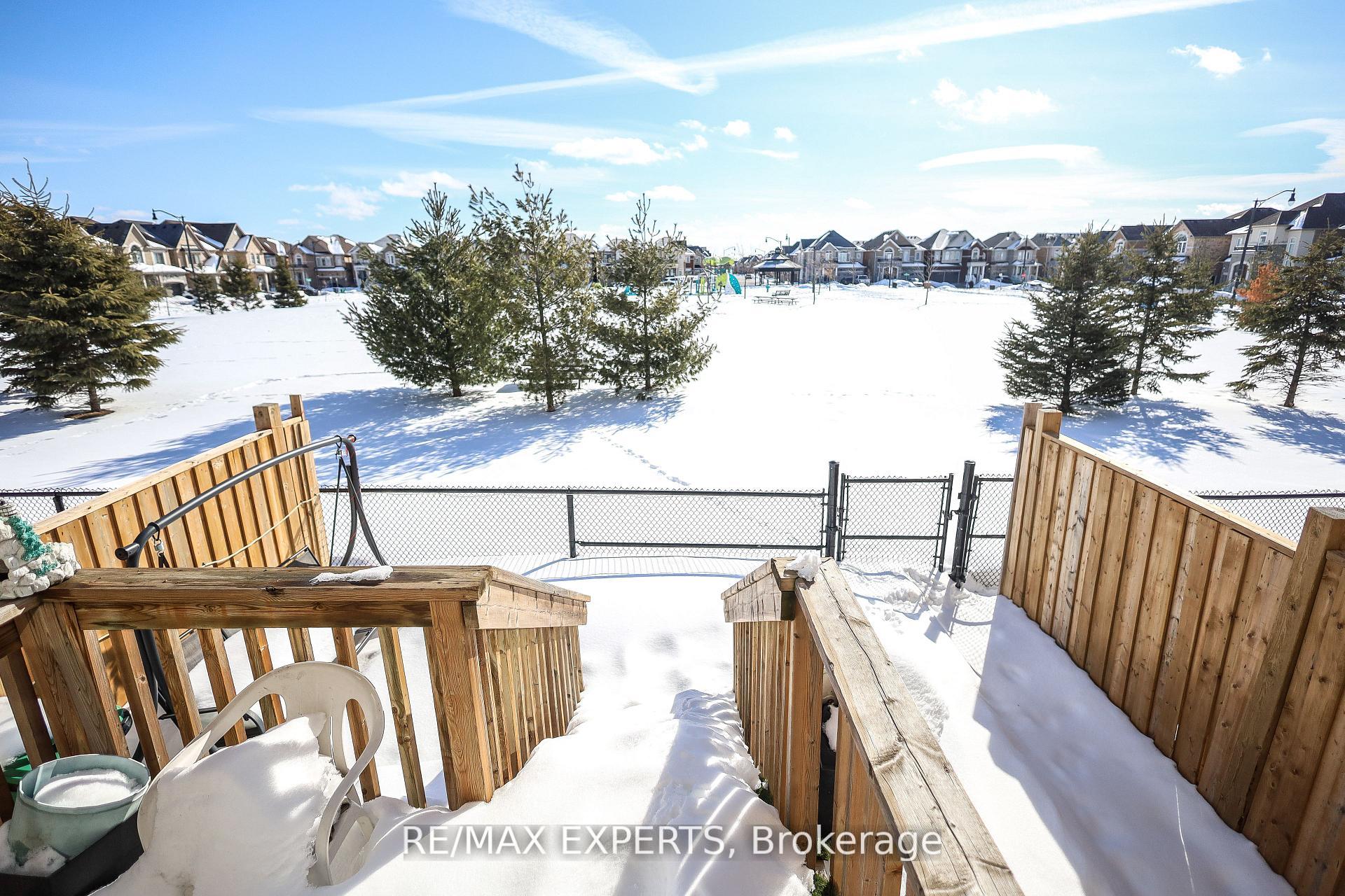 Photo 41 of 27 Hogan Manor Drive, Brampton, Northwest Brampton — HOMEH