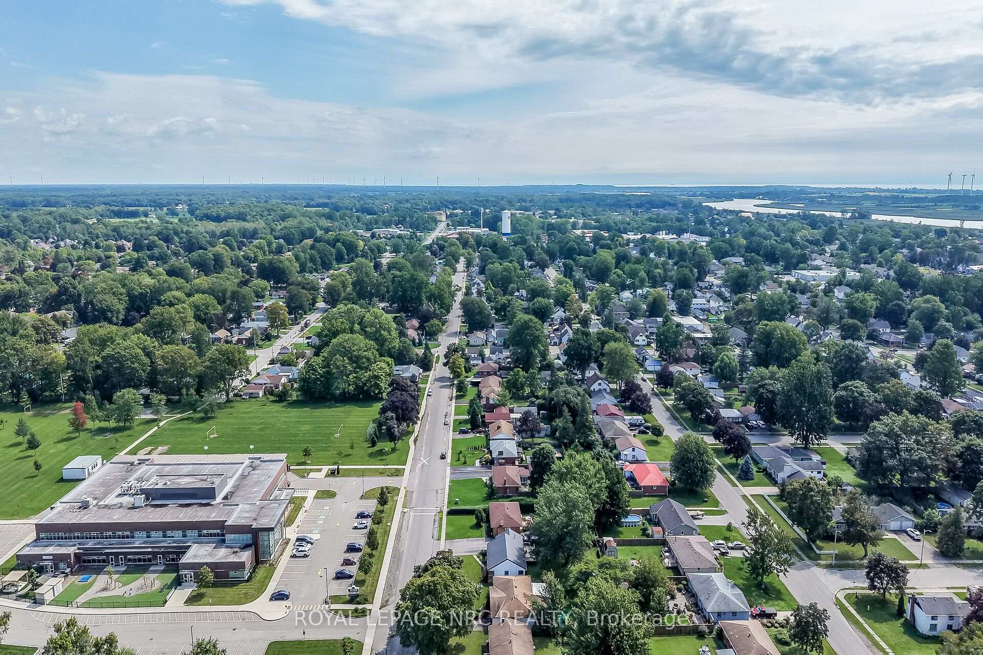 Photo 44 of 316 Fairview Avenue W, Haldimand, Dunnville — HOMEH