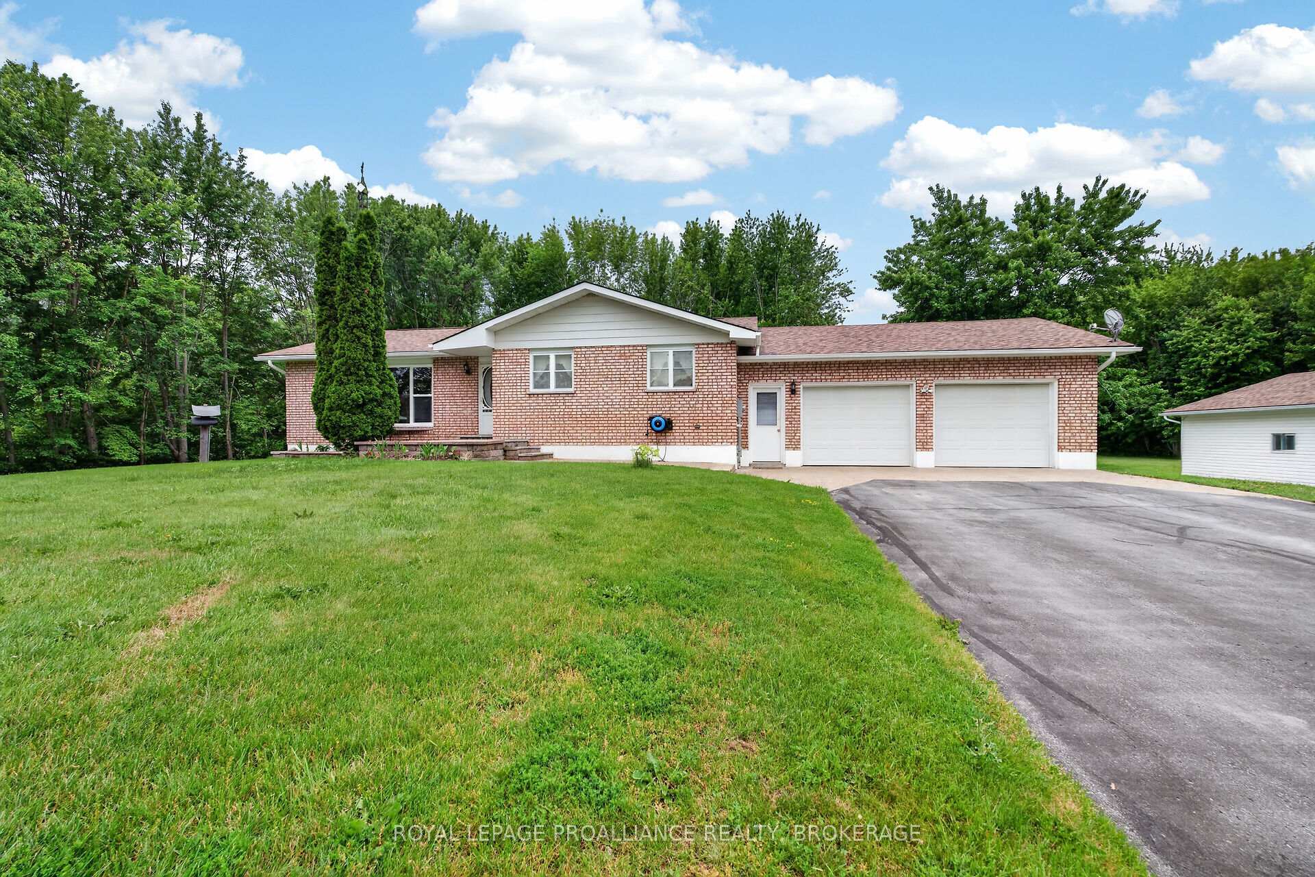Photo 2 of 1246 Townline Road, Greater Napanee, Greater Napanee — HOMEH