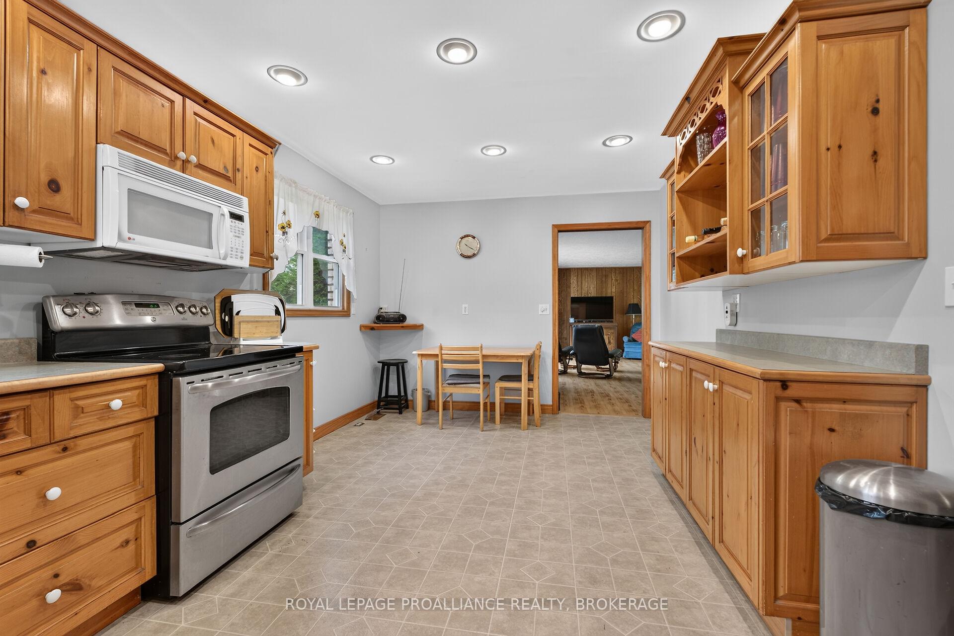 Photo 12 of 1246 Townline Road, Greater Napanee, Greater Napanee — HOMEH