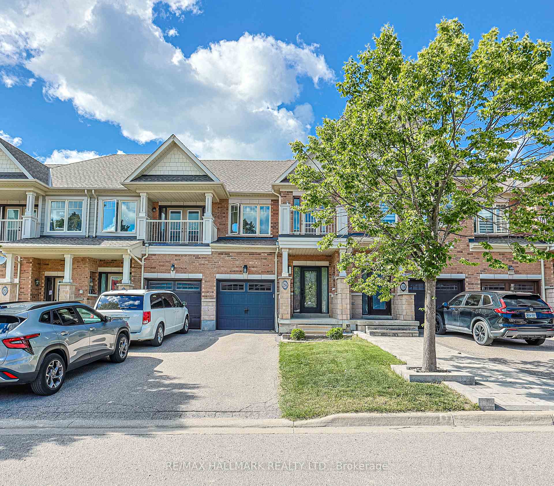 Front of 256 Sandale Road