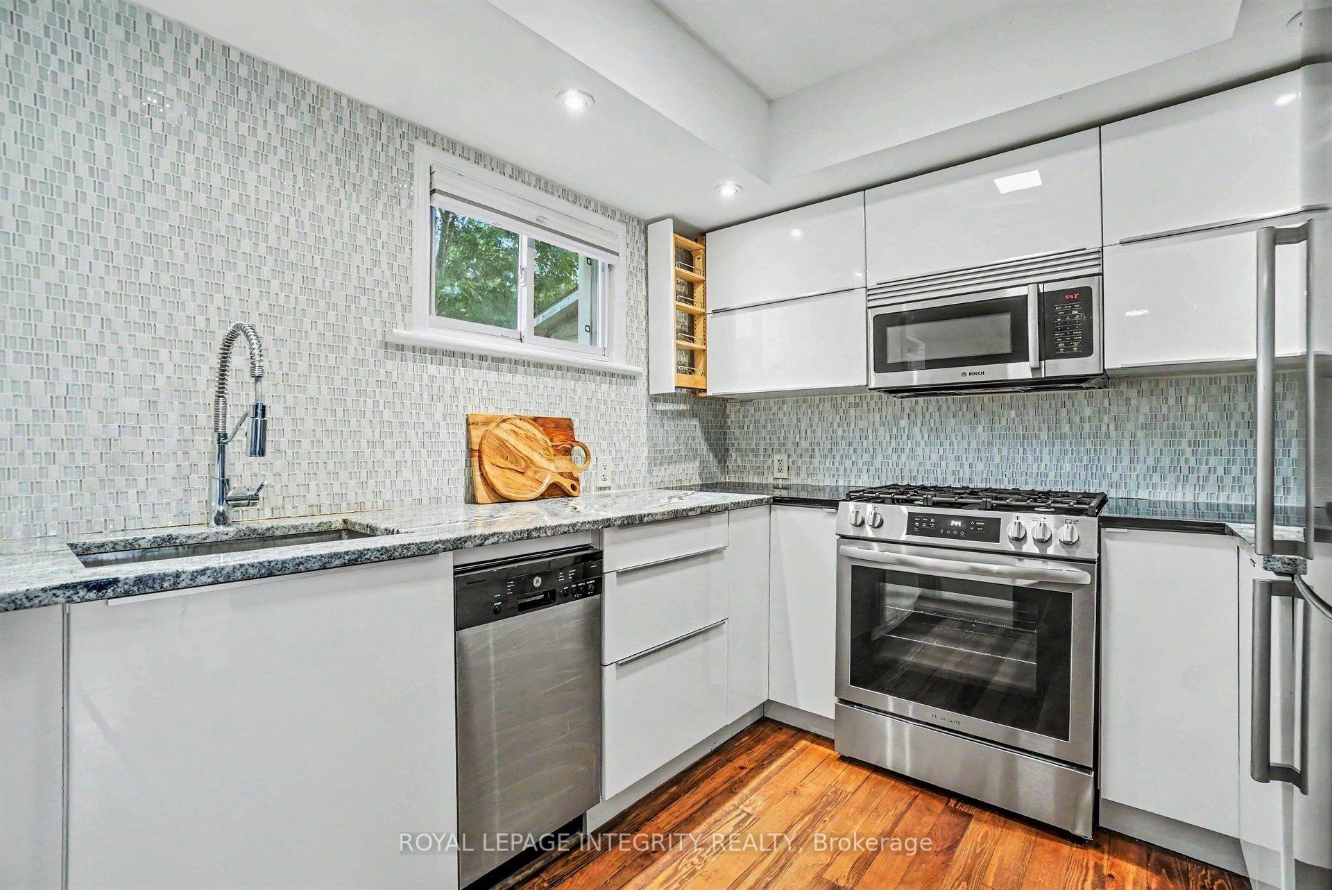 Photo 10 of 9 Holmwood Avenue, Ottawa, Glebe — HOMEH