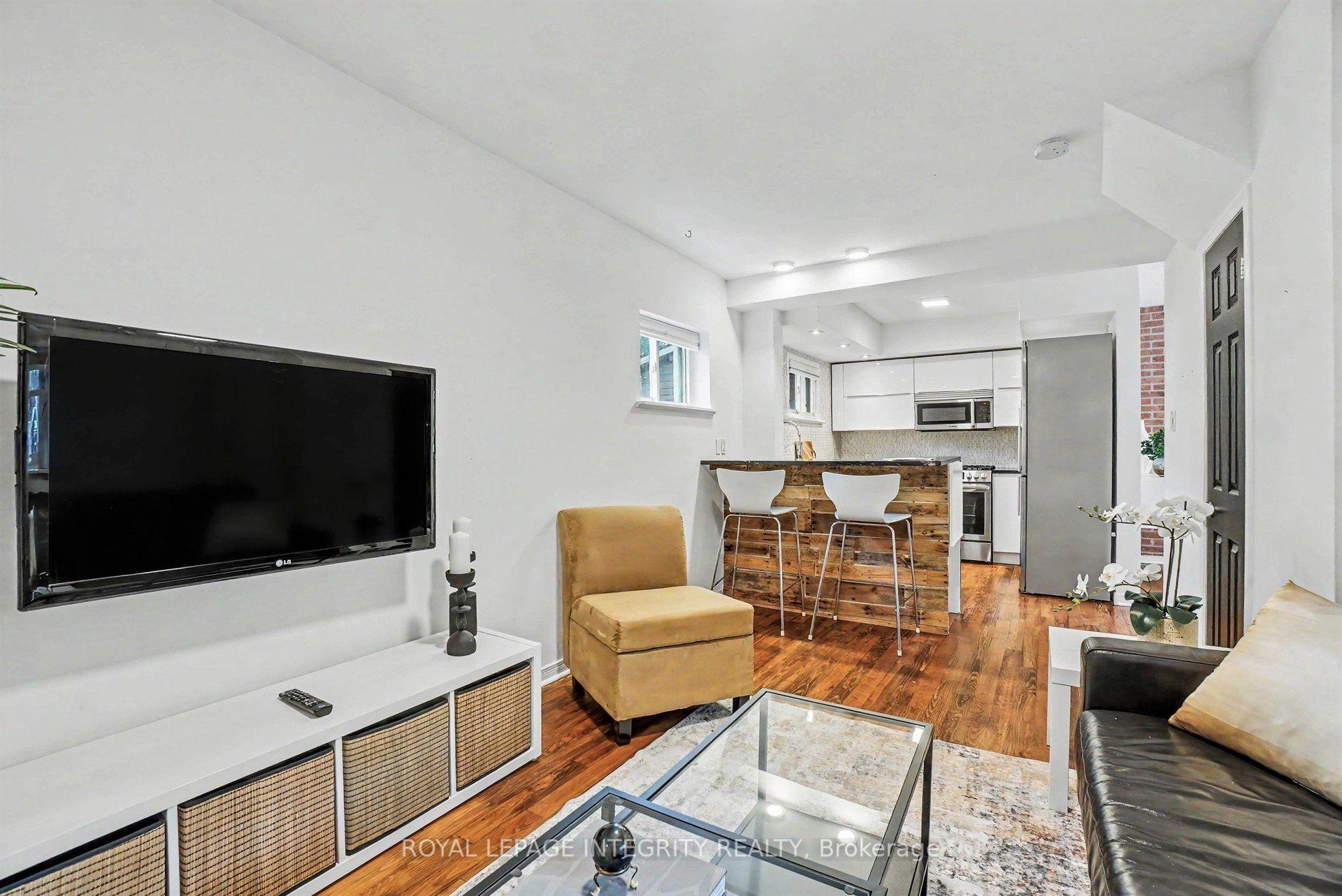 Photo 15 of 9 Holmwood Avenue, Ottawa, Glebe — HOMEH