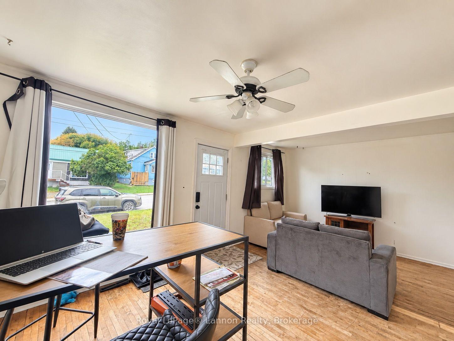 Photo 5 of 498 Grenville Avenue, Thunder Bay, Current River — HOMEH