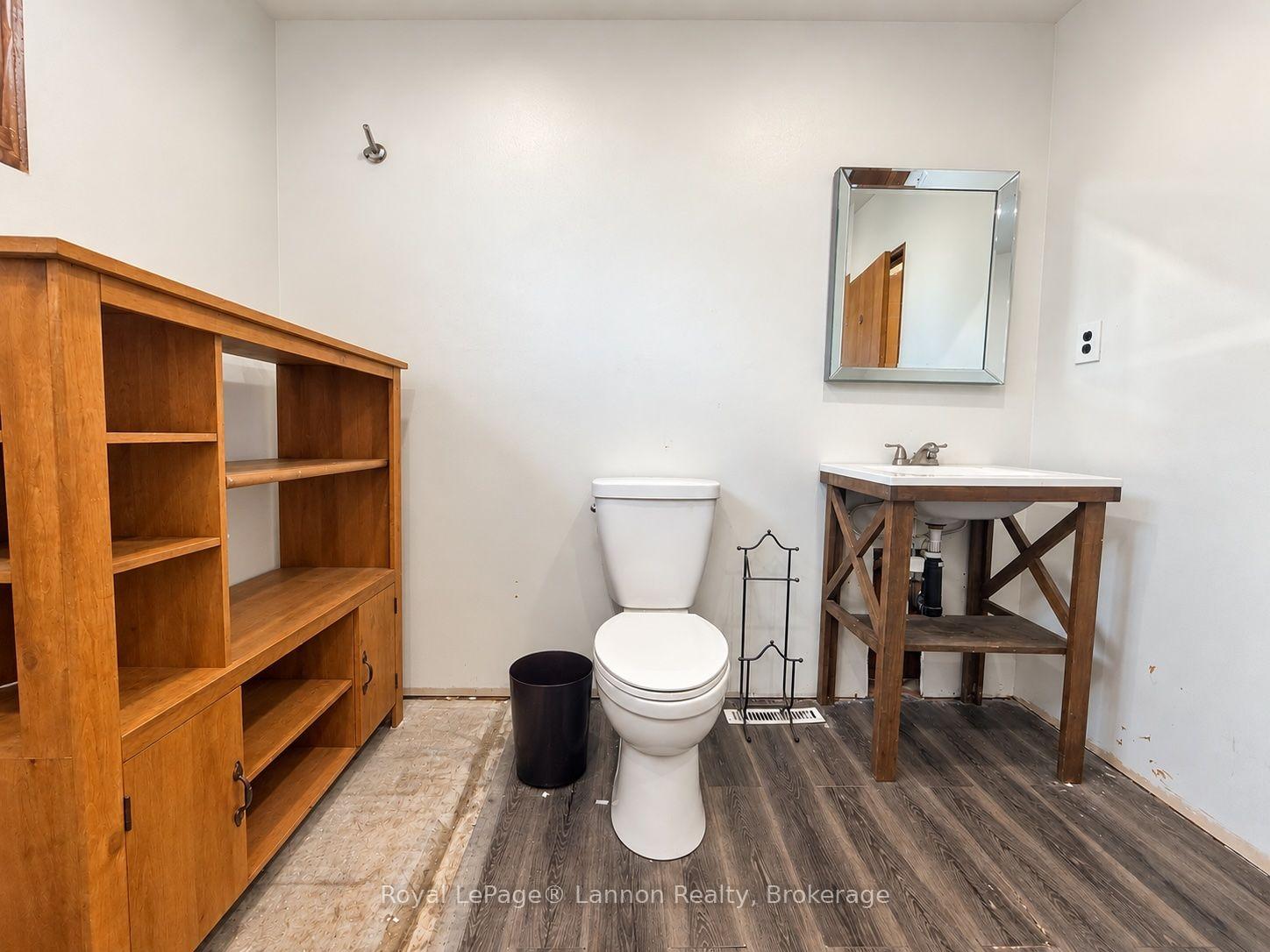 Photo 17 of 498 Grenville Avenue, Thunder Bay, Current River — HOMEH