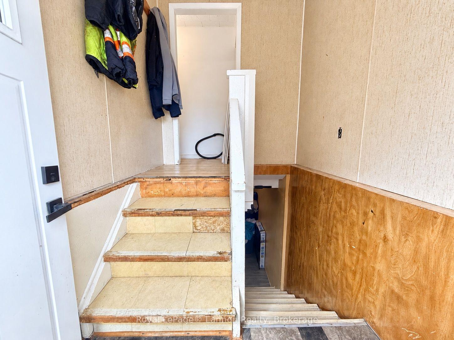 Photo 21 of 498 Grenville Avenue, Thunder Bay, Current River — HOMEH