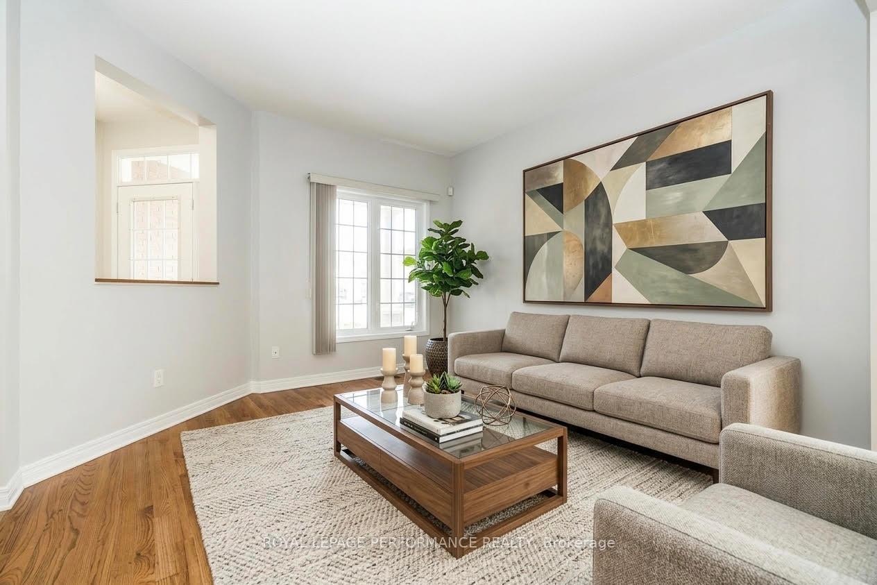 Photo 5 of 127 Finn Court, Ottawa, Ridgemont — HOMEH