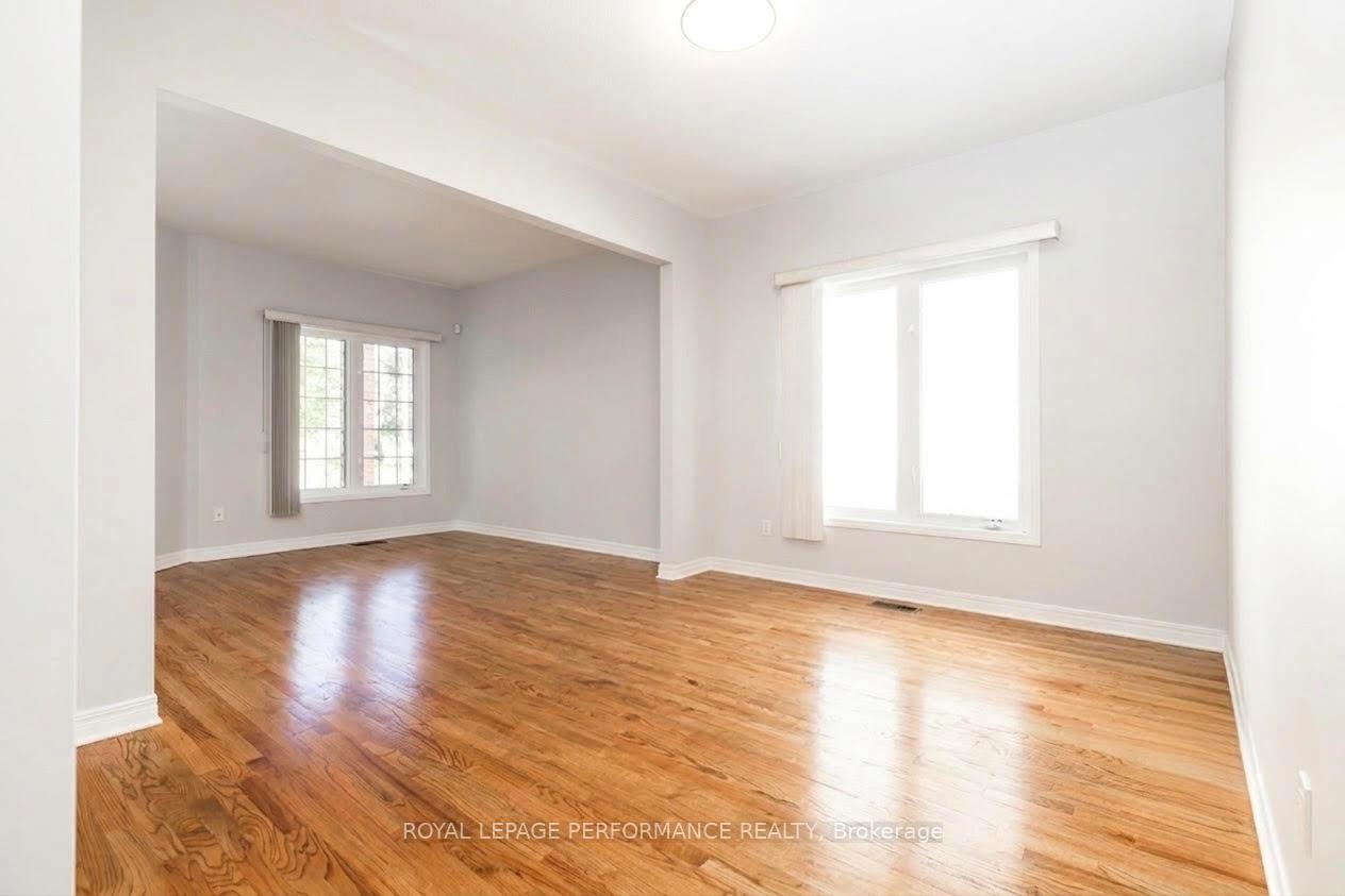 Photo 7 of 127 Finn Court, Ottawa, Ridgemont — HOMEH