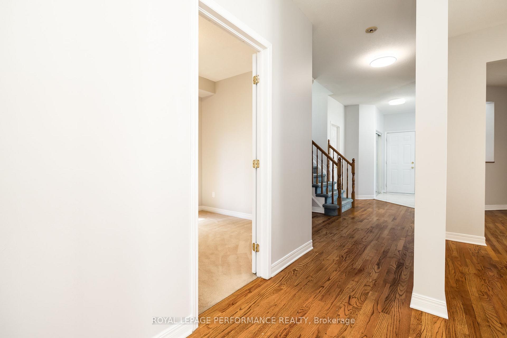 Photo 17 of 127 Finn Court, Ottawa, Ridgemont — HOMEH