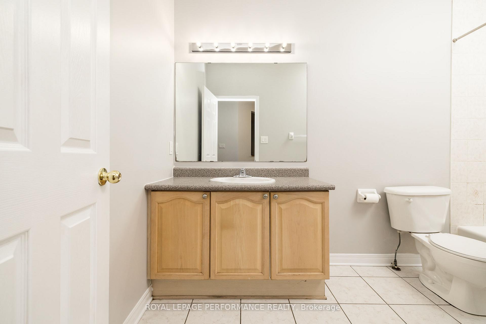 Photo 20 of 127 Finn Court, Ottawa, Ridgemont — HOMEH
