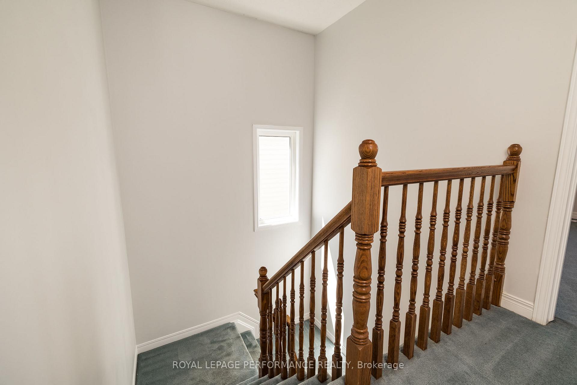 Photo 23 of 127 Finn Court, Ottawa, Ridgemont — HOMEH