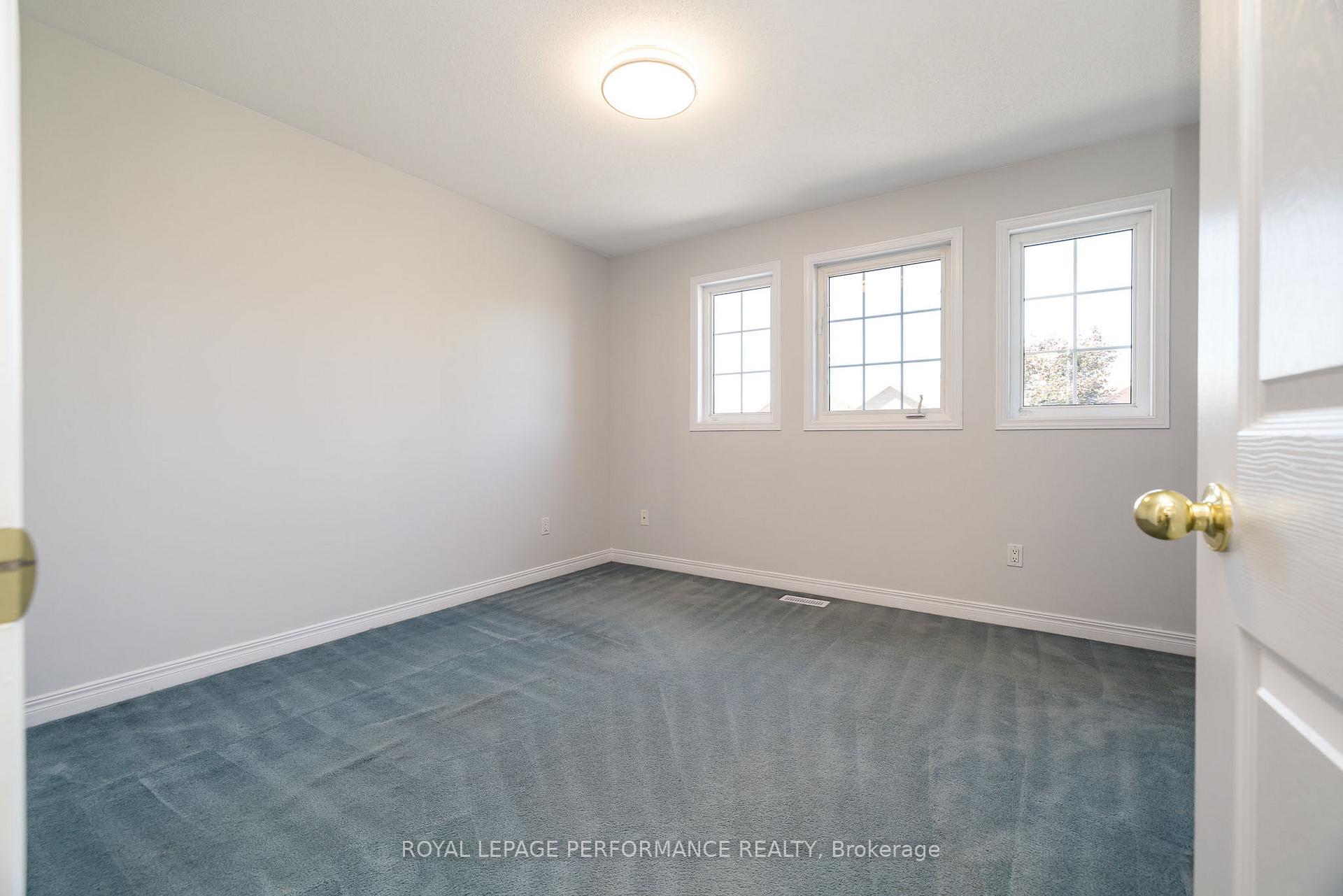 Photo 37 of 127 Finn Court, Ottawa, Ridgemont — HOMEH