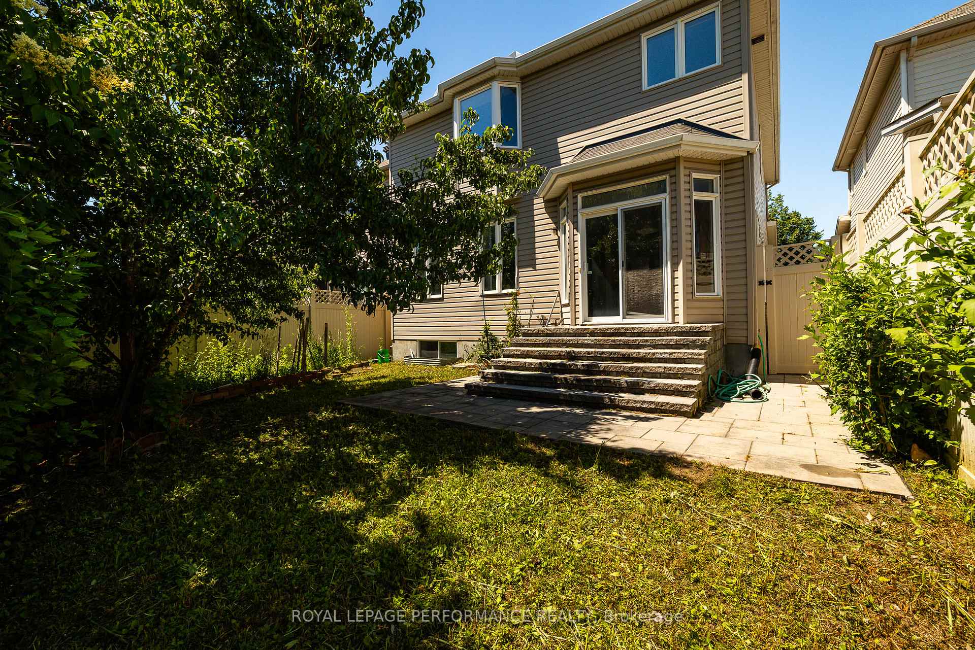 Photo 49 of 127 Finn Court, Ottawa, Ridgemont — HOMEH