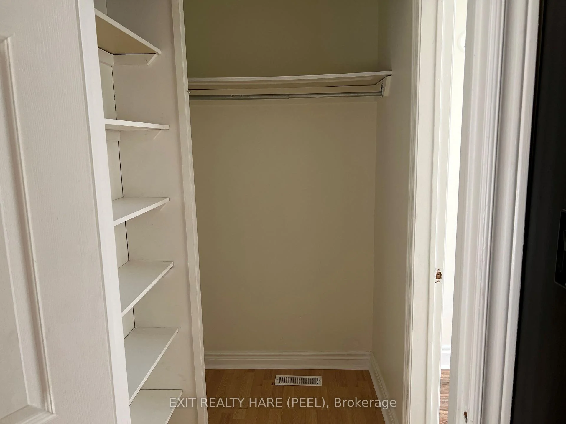 Photo 12 of 7698 Kipling Avenue, Vaughan, Vaughan Grove — HOMEH