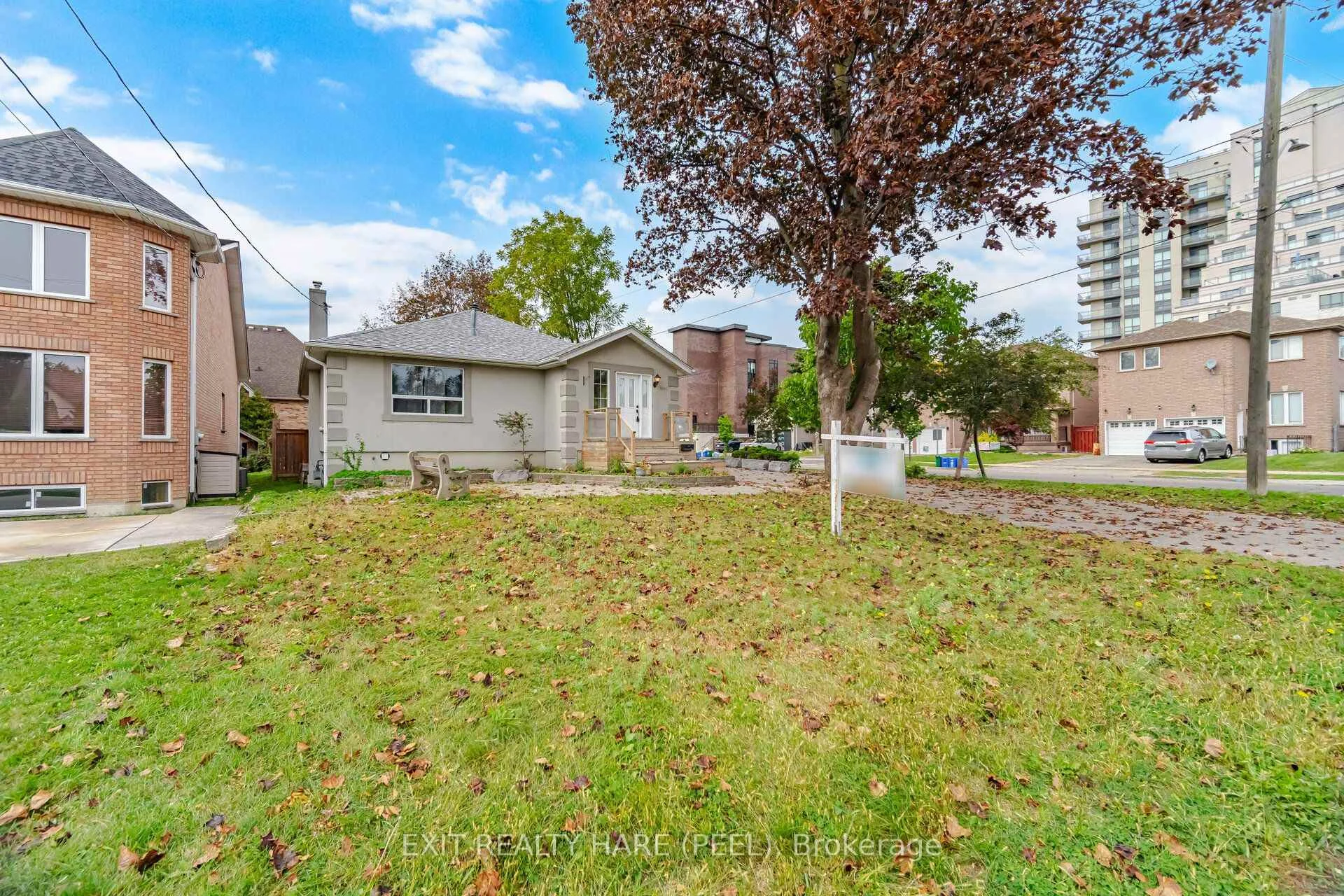 Photo 9 of 7698 Kipling Avenue, Vaughan, Vaughan Grove — HOMEH