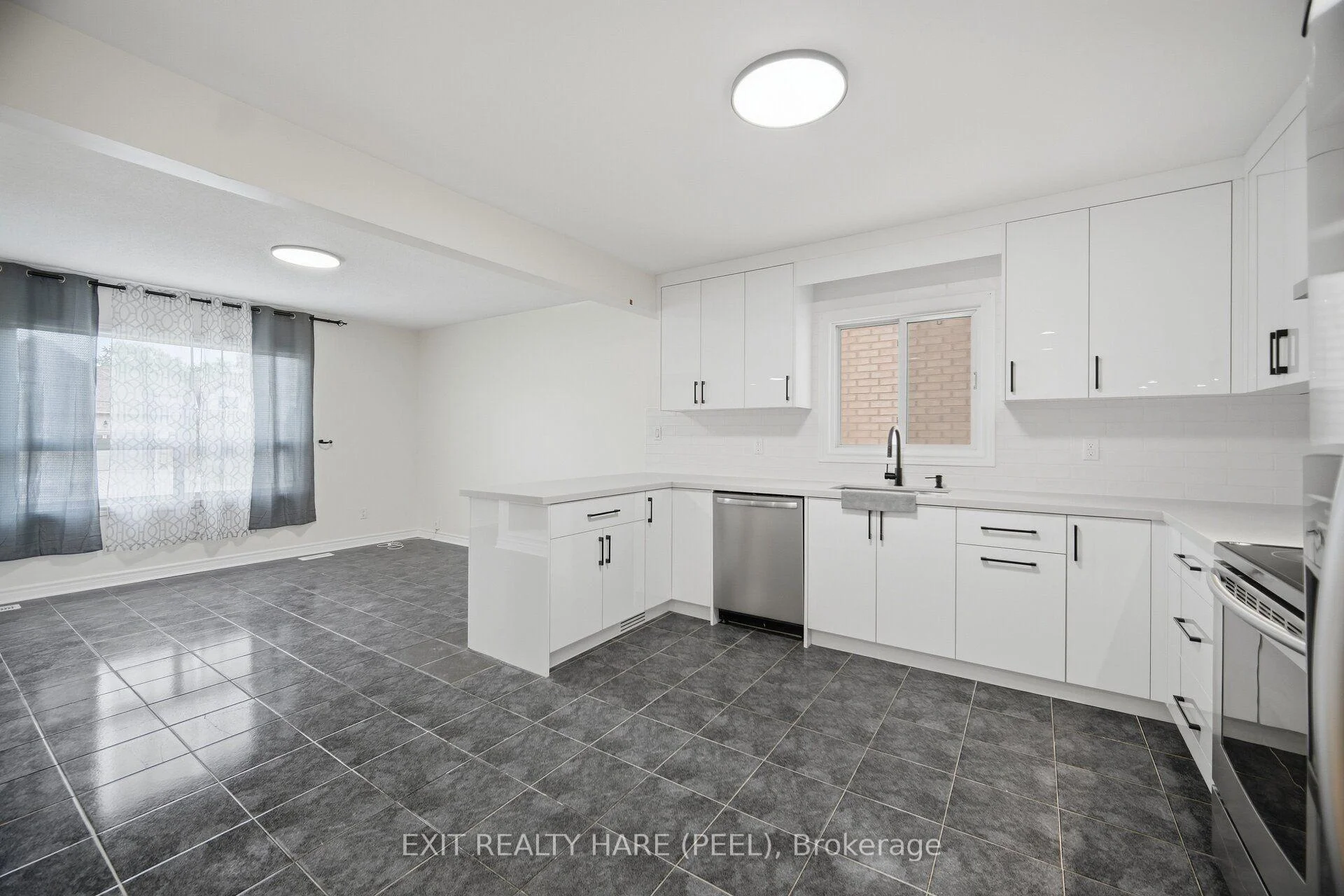 Photo 35 of 7698 Kipling Avenue, Vaughan, Vaughan Grove — HOMEH