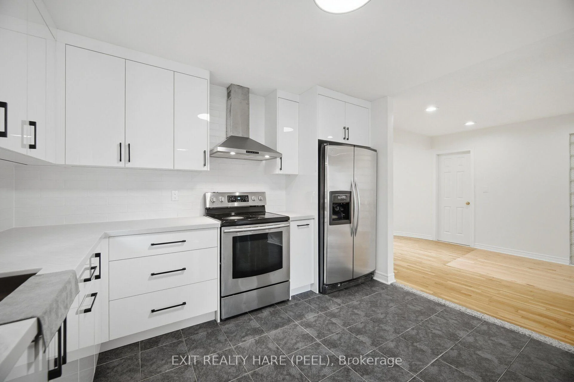 Photo 42 of 7698 Kipling Avenue, Vaughan, Vaughan Grove — HOMEH