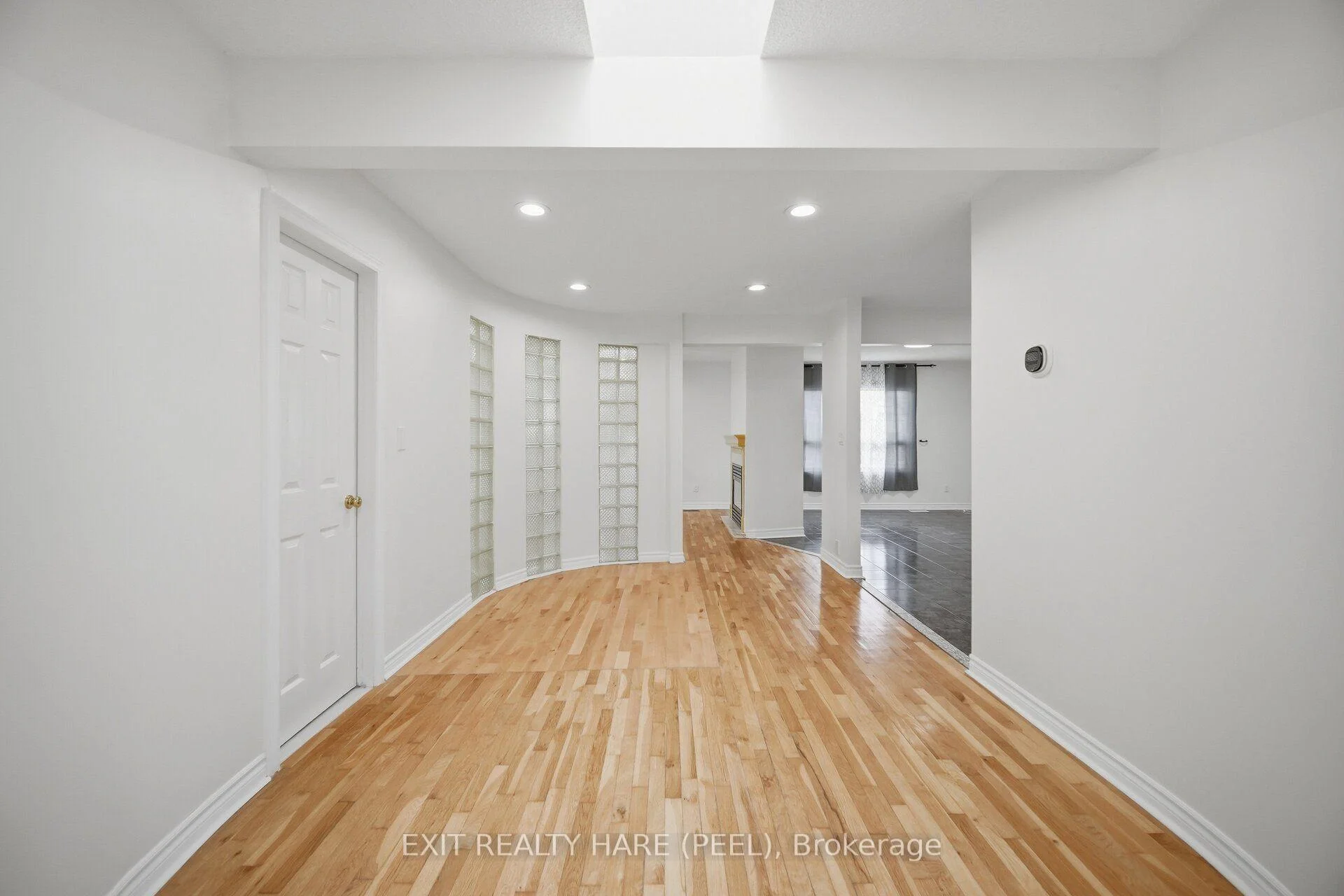 Photo 44 of 7698 Kipling Avenue, Vaughan, Vaughan Grove — HOMEH