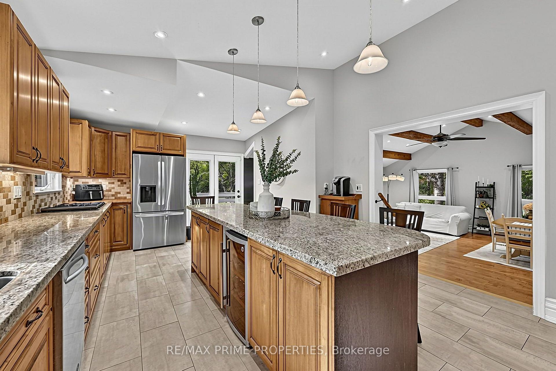 Photo 8 of 25625 Valley View Drive, Georgina, Sutton & Jackson's Point — HOMEH