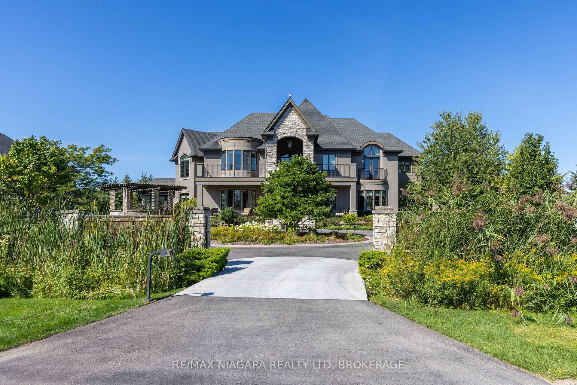 Photo 7 of 11001 Niagara River Parkway, Niagara Falls, Lyons Creek — HOMEH