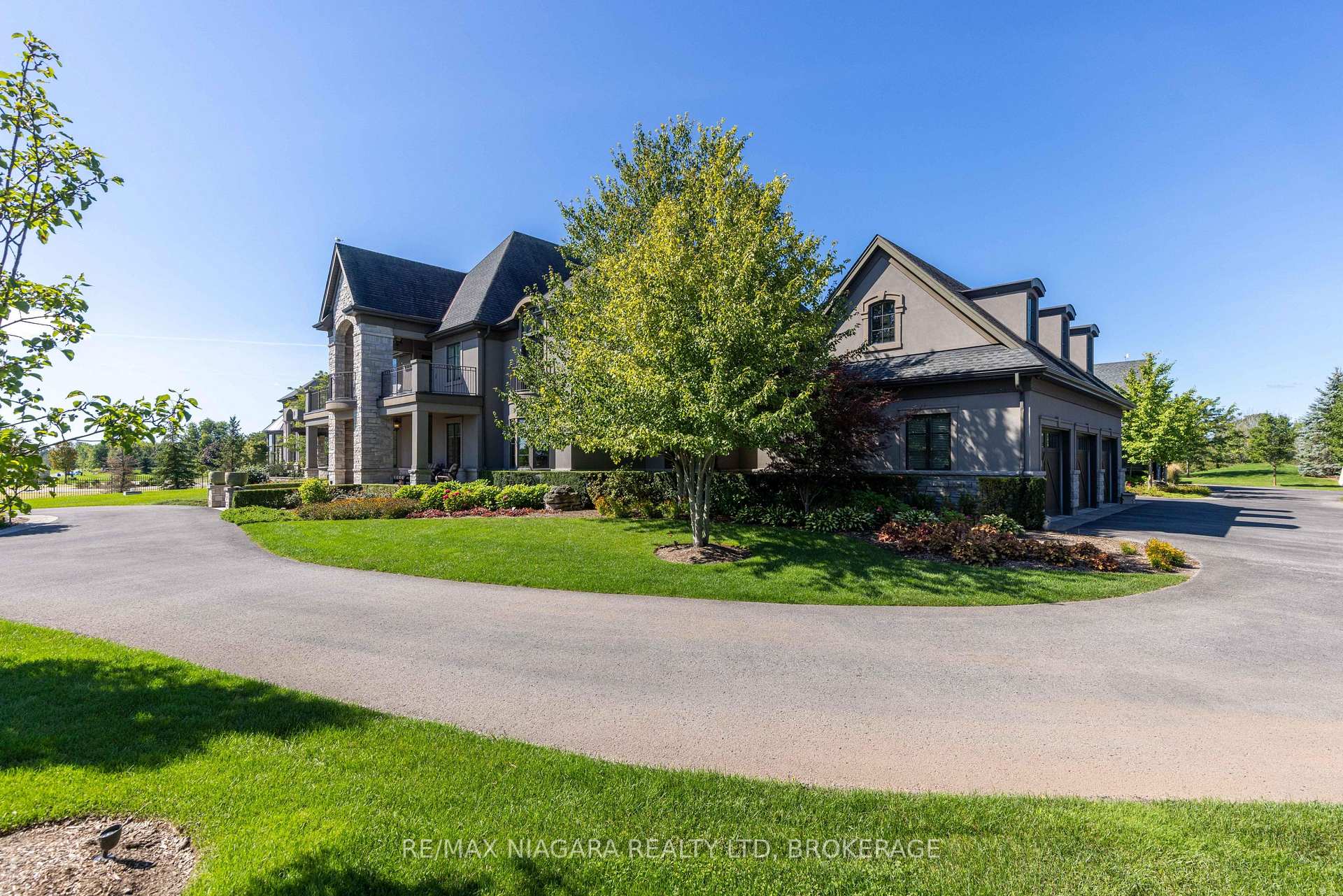 Photo 10 of 11001 Niagara River Parkway, Niagara Falls, Lyons Creek — HOMEH